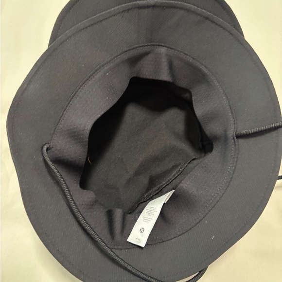 Lululemon Black Bucket Hat.Adjustable Chin Strap and Sweat Wicking Fabric. XS/S - Picture 5 of 9